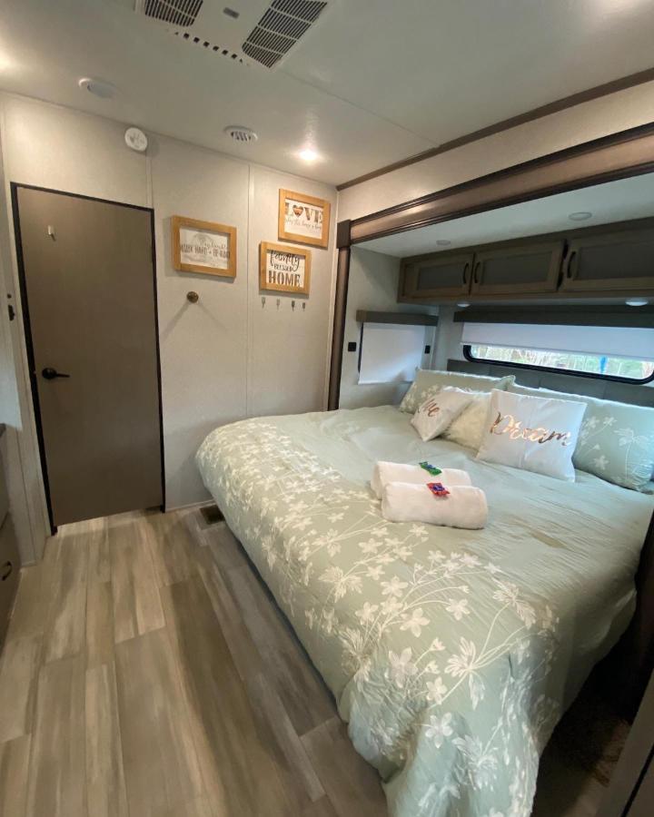 Cozy Rv Experience W/Pool+Spa Near Lake Conroe Willis Exterior foto