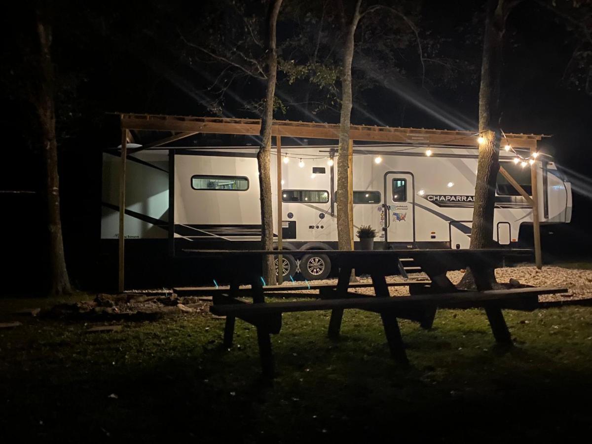 Cozy Rv Experience W/Pool+Spa Near Lake Conroe Willis Exterior foto